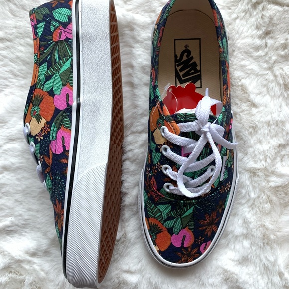 🛍Host pick🛍 Vans Old Skool MULTI TROPIC DRESS BLUE/TRUE WHITE. Size 6.5/7 - Picture 2 of 14